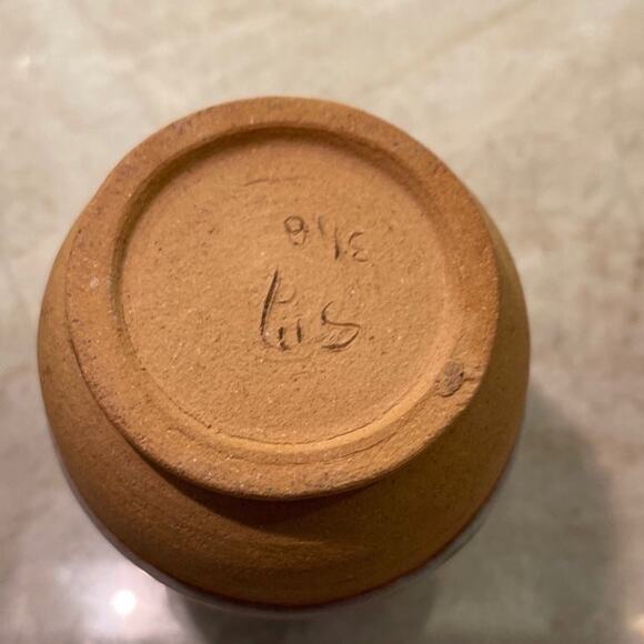 Art Pottery sake saucer green New Cond. Cup with spout .signed by Artist - Picture 10 of 12